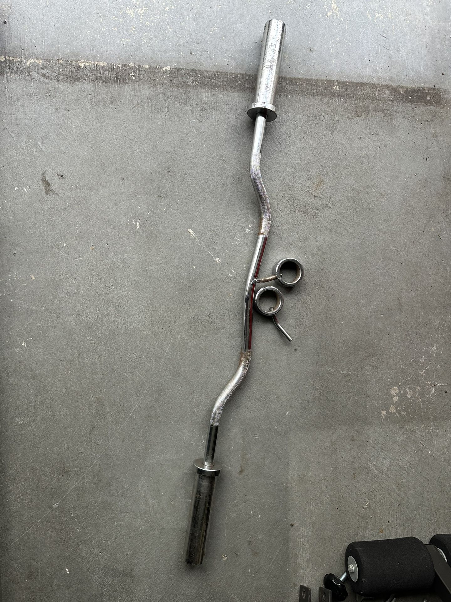 EZ-Curl Bar W/ Clamps