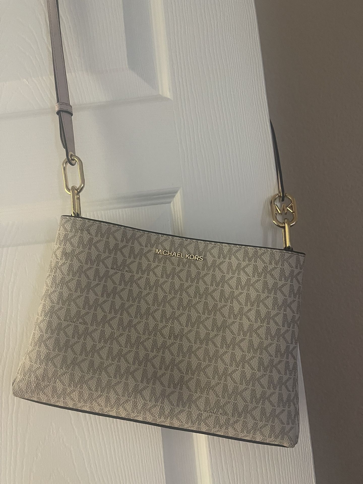 Michael Kors Crossbody Bag