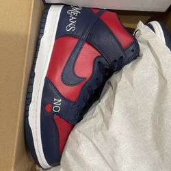 Supreme Nike Dunk 