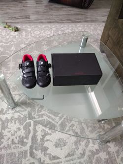 PELOTON  39 Women's Bike Shoes Size 8