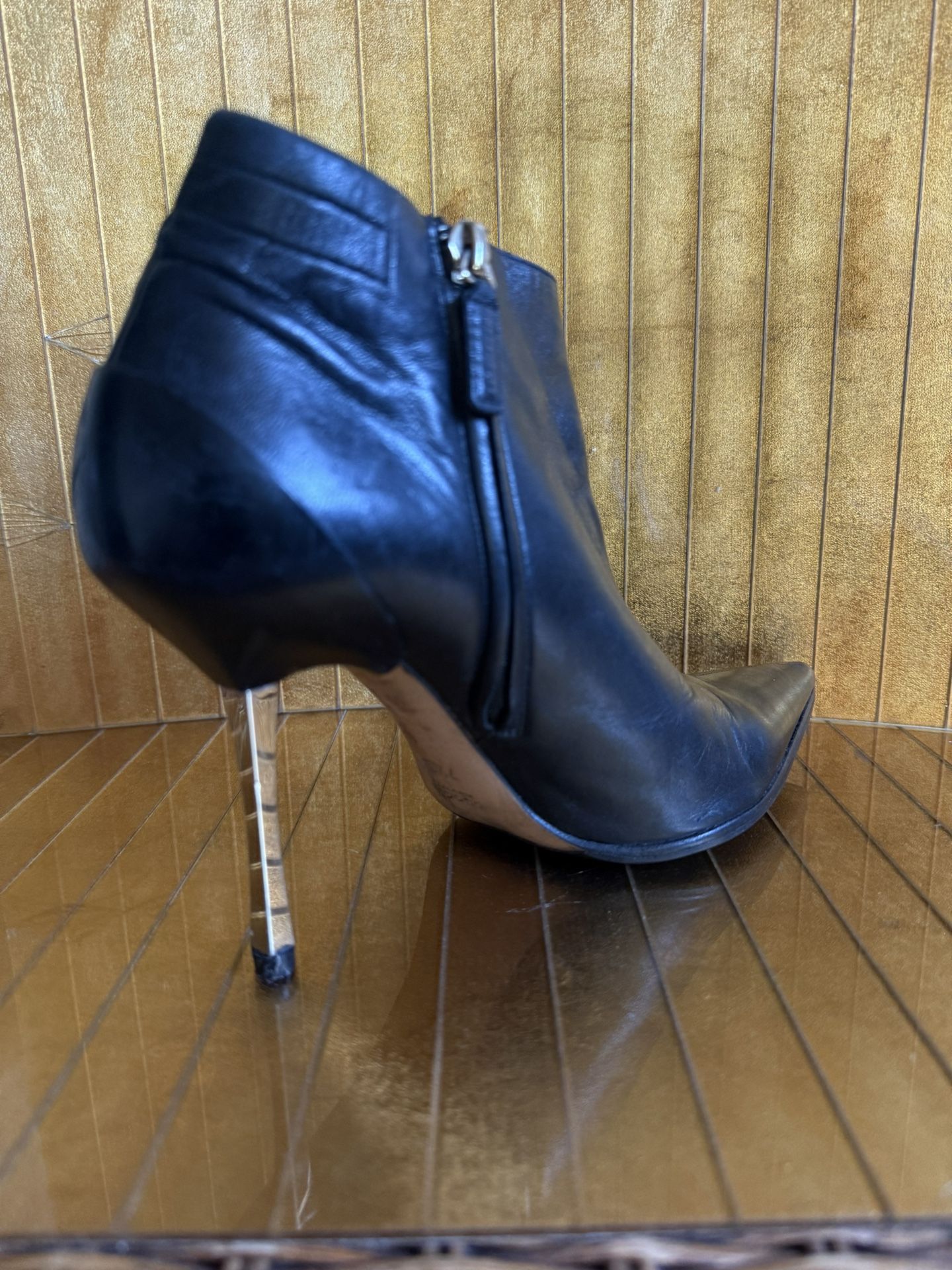Women’s Black Gucci, Leather Ankle Boots With Chrome Heel