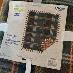 No Sew Throw Kit New 72 X 60 Inch 100 Percent Polyester Anti Pill Fleece 2 Prints 
