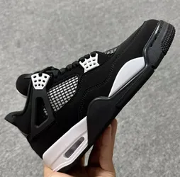 Jordan 4 white thunder (description)