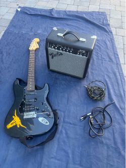 Fender Squier Stratocaster + 15g Amp