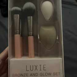 Luxie Bronze And Glow Set