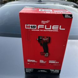 Milwaukee drill for mechanical work new still in its