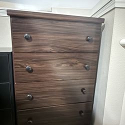 4 Drawer Dresser 