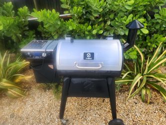 Z GRILLS Wood Pellet Grill & Smoker – Excellent Condition