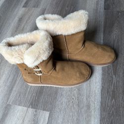 KOOLABURRA Womans Boots 👢 Like New Size 9