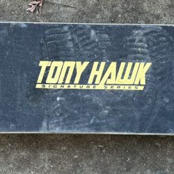 used skate Board   tony hawk 