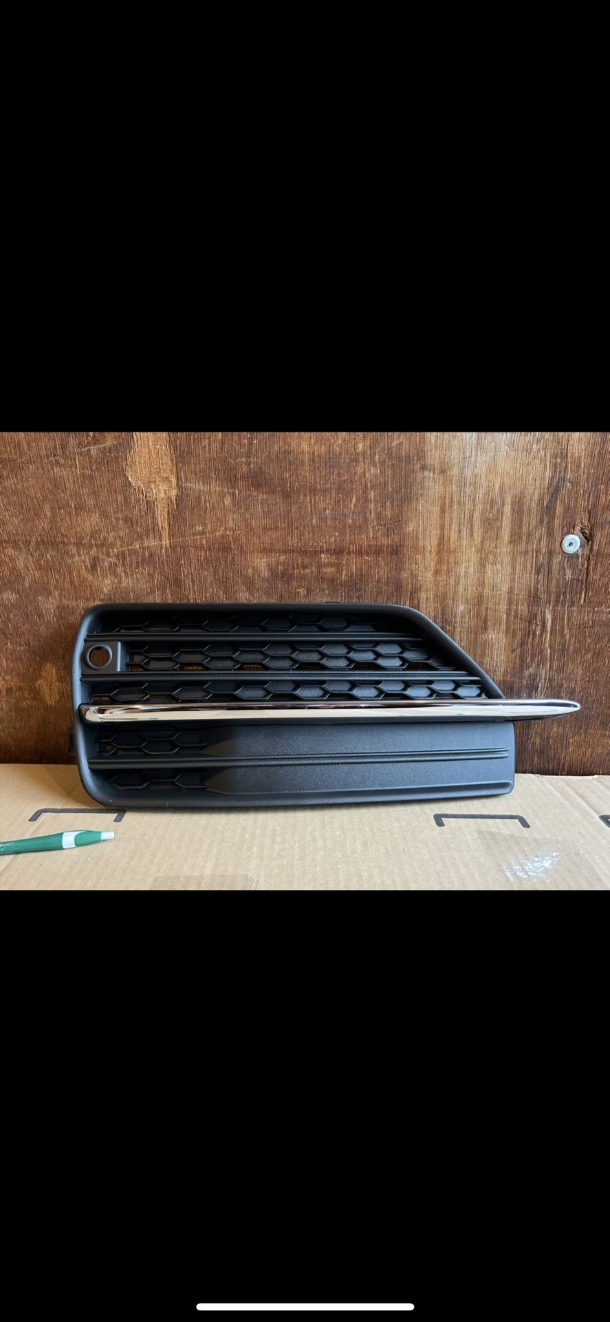 2016, 2017, 2018, 2019 Volvo XC90 SUV Part- Lower Bumper Grill Insert With Sensor Slot