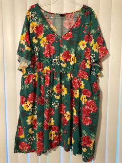 Torrid Dress Womens Plus Size 5 Green Floral V-Neck Fit & Flare Pockets Resort