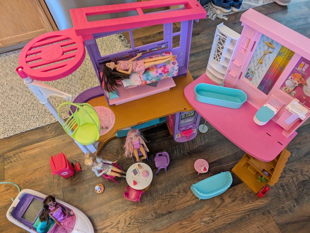 Barbie Lot Dream Vacation House Clothes Boat Accessories