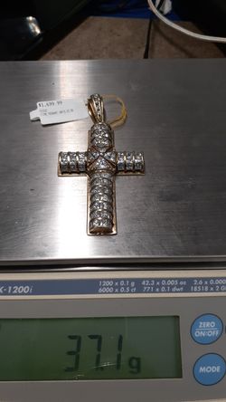 Stone pendant 37gr ,10k