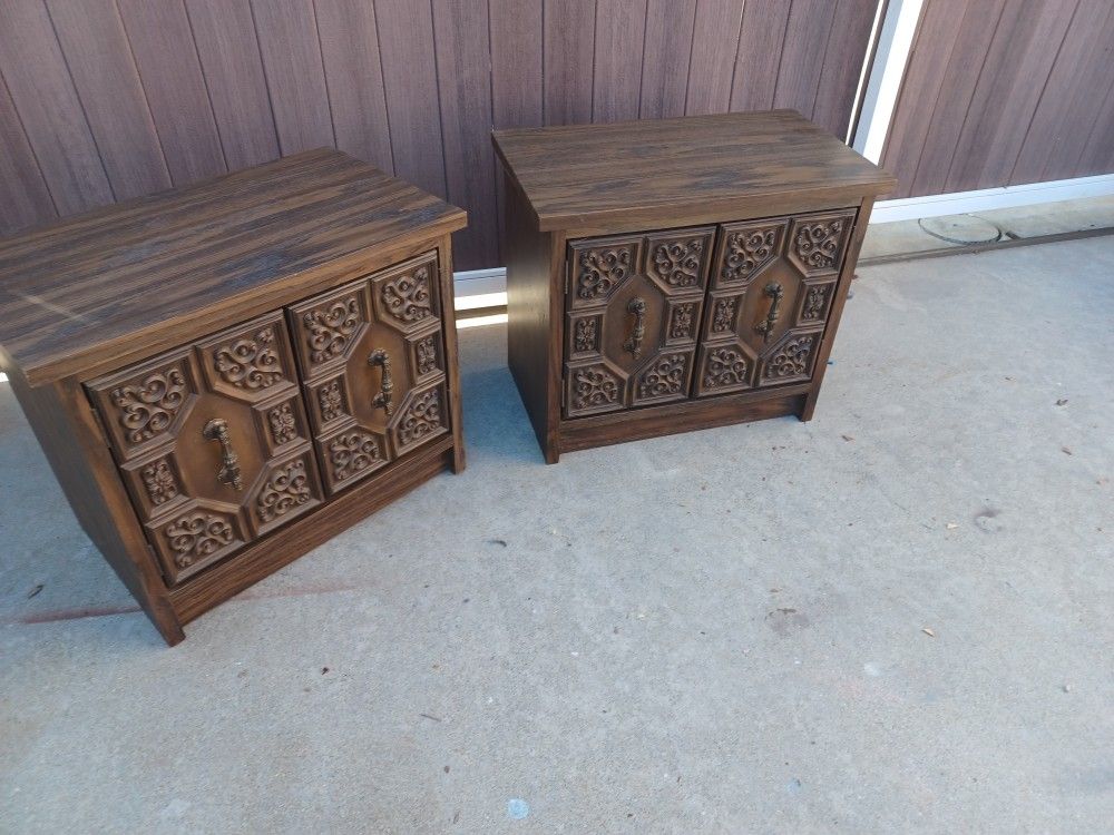 Beautiful 1970's End Table O