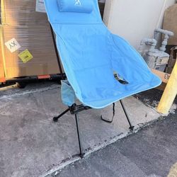 Portable folding outdoor camping fishing chair, suitable for hiking, barbecue parties, gardening, beach and indoor use.