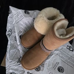 Brand New Uggs Size 8