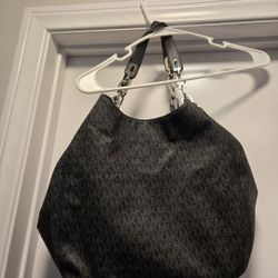 MK Purse Like New Great Condition $70..pickup Escondido 