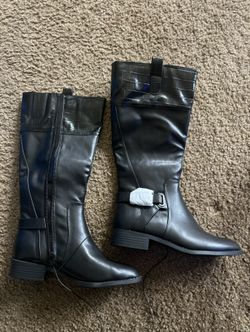 Cute and Comfortable Woman's Boots 6.5 
