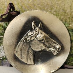 #2176, VINTAGE ROUND HEAD HORSE BROOCH 2"INCHES
