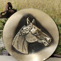 #2176, VINTAGE ROUND HEAD HORSE BROOCH 2"INCHES
