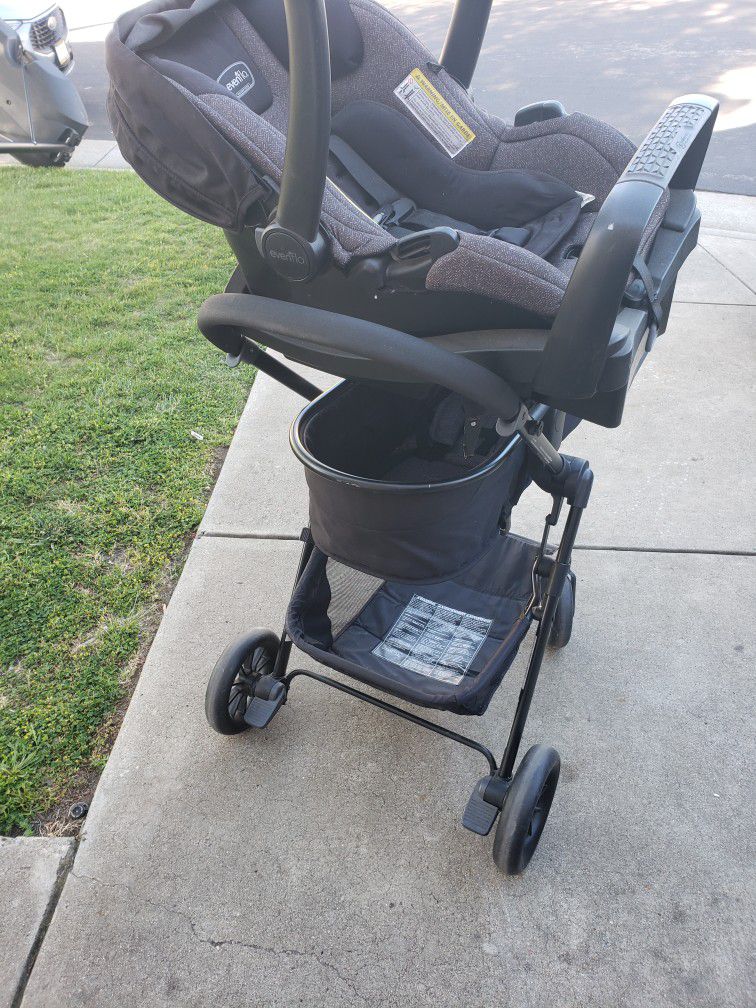 evenflo Stroller Bassinet And Car Seat With Base