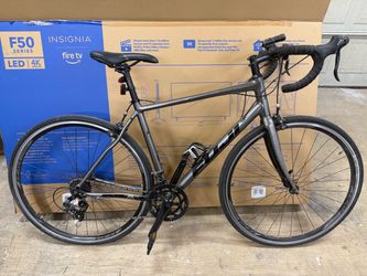 Fuji Sportif 2.5 Road Bike
