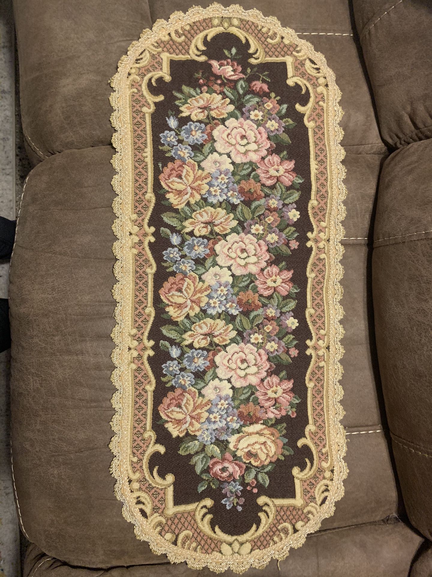 Vintage table runner