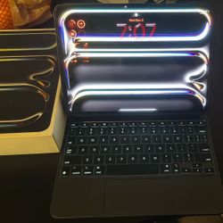 iPad Pro M4 -256gb + Magic Keyboard !!