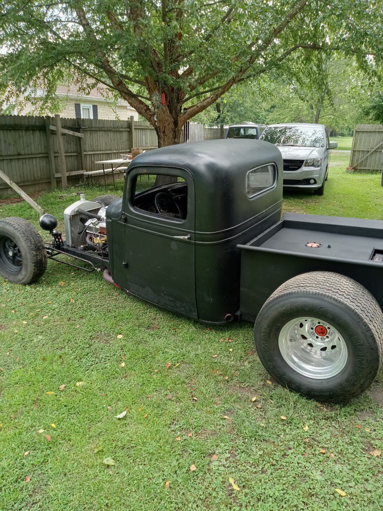 1937 Chevy Rat Rod