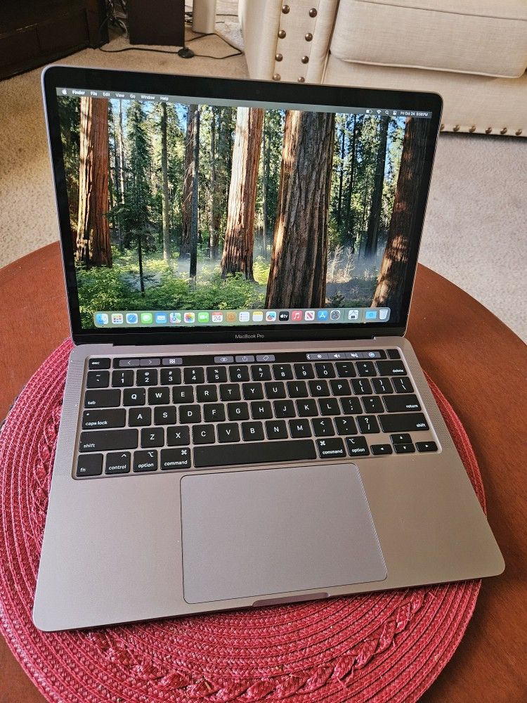 Apple Macbook Pro i5 8gb Ram 500gb SSD Drive 13" Screen w/Touchbar 2020
