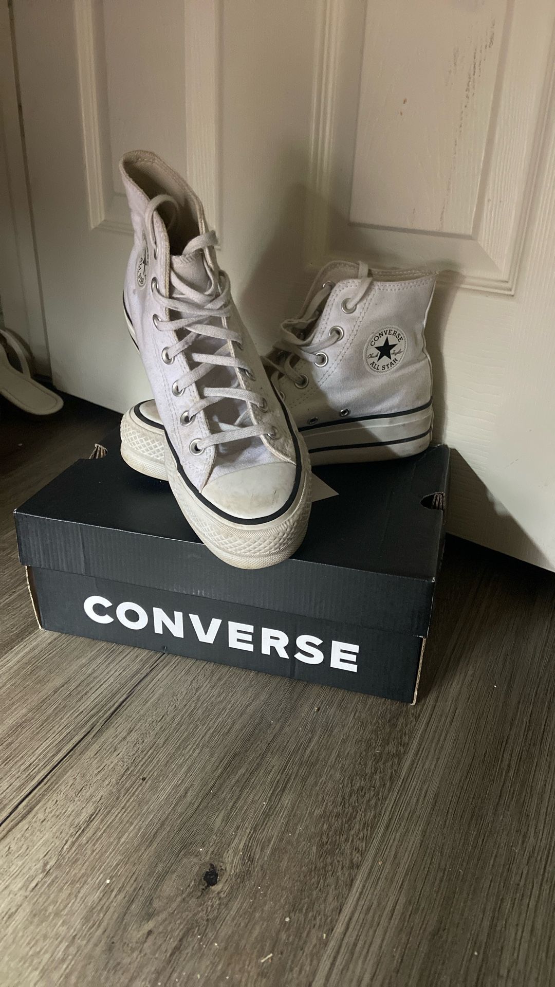 Converse High Tops White Size 6 