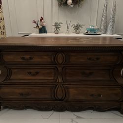 6 Drawers of dresser solid wood