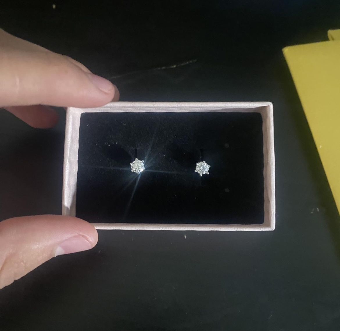 Round Cut Diamond Studs