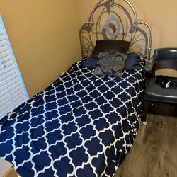 Twin Princess Bed Frame And Twin Mattress 