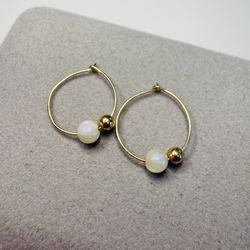 14K Solid Gold 1/2” Hoops w/ Gold Beads & Faux Pearl Beads .3g