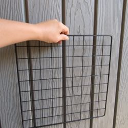 Display Grid (Black Metallic)