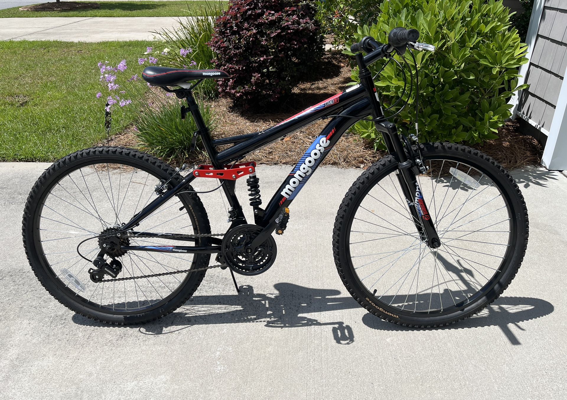 Mongoose 26” Standoff Mountain Bike