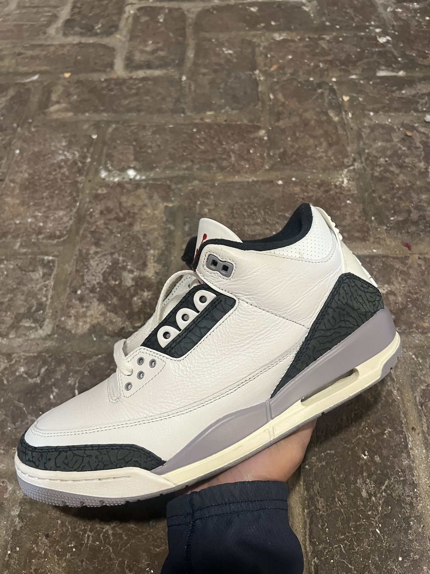 Jordan 3 Cement Grey Size 10.5