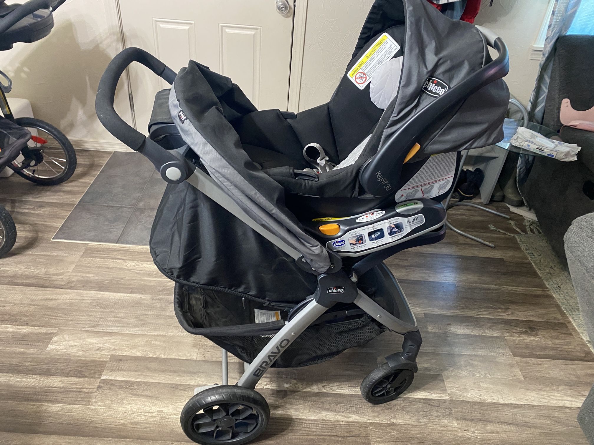 Chico Bravo Stroller/Car Seat Combo KeyFit 360