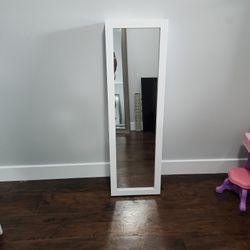 wall mirror and lockable jewelry rack 