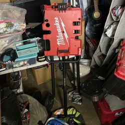Milwaukee Pipe Vice