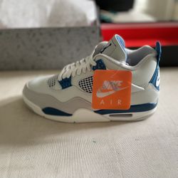 2024 Jordan 4 Retro- Off White/Military Blue— 9.5–Release May4th 