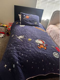 Twin bed frame