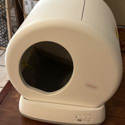Cat Litter Box- Self Cleaning 