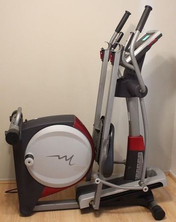 Freemotion 500 Elliptical Crosstrainer Rear Drive Folding Running Machine