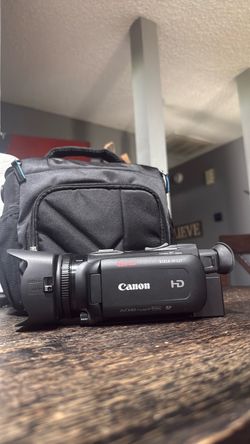 Canon VIXIA HF G21 Full HD 1080p 60fps MP4 Flash Camcorder Black