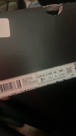 Jordan 5 size 5Y