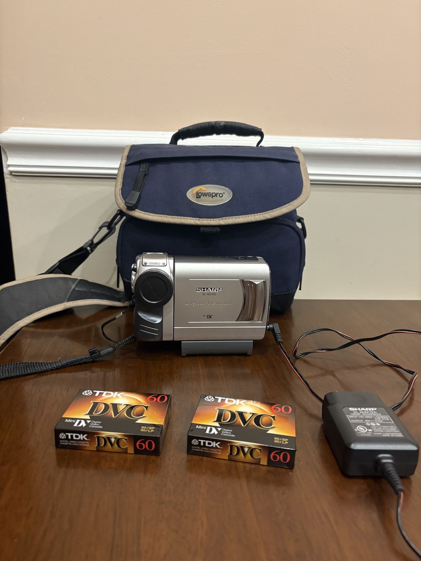 MiniDV Camcorder – Sharp VL-NZ100 – Digital Video Recorder