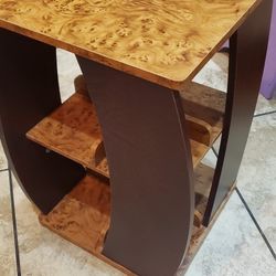 Fancy Side Coffee Table. Hard Wood .2 Layers Shelves Divided By 4.. Use the NA very good condition. Spin